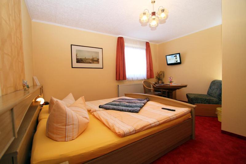 Familienhotel Zur Linde Panschwitz-Kuckau Cameră foto