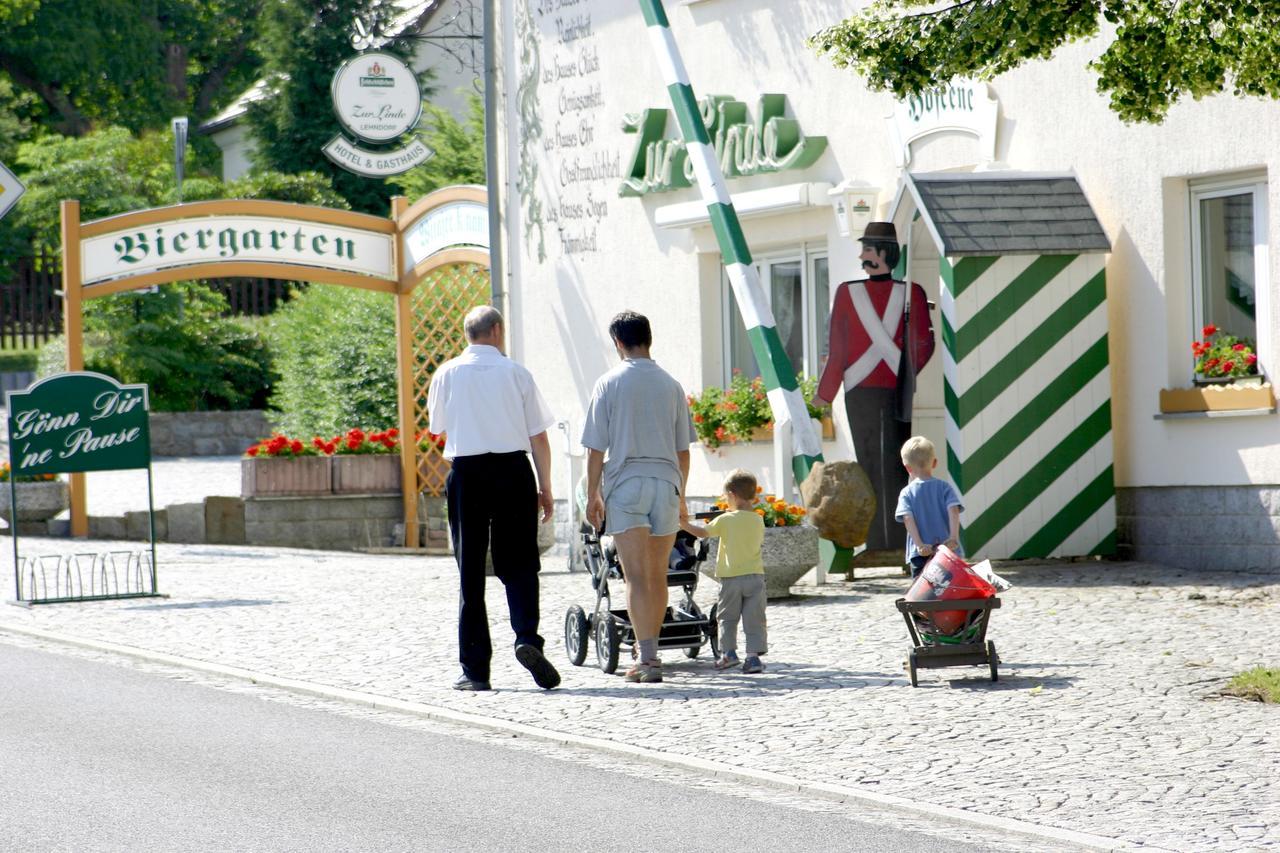 Familienhotel Zur Linde Panschwitz-Kuckau Exterior foto